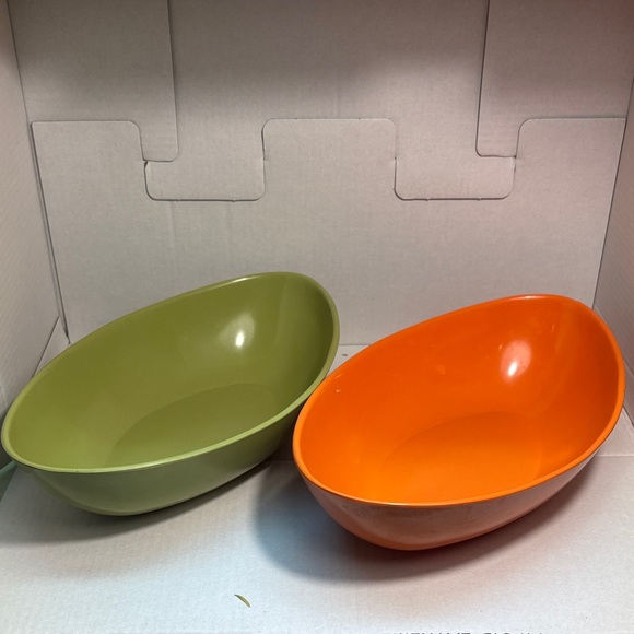 Other - Vintage Mid-Century Melmac Oval Serving Bowls, Orange & Avocado
Green (Set of 2)